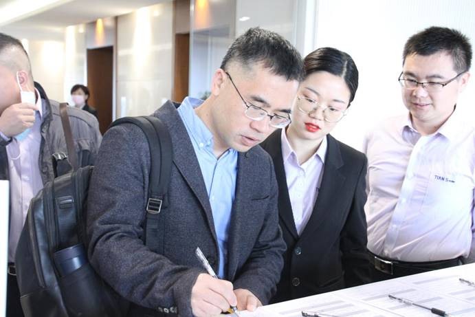 维多利亚老品牌vic(中国集团)官方网站